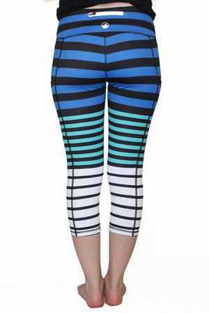 Arctic Stripe - Pocket Capri Women - Apparel - Activewear - Leggings