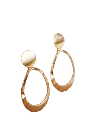 Kinsley Geometric Oval Earrings in Hammered Gold Women - Jewelry - Earrings